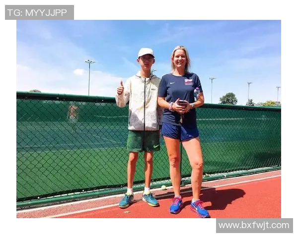 杨敏专访：回顾网球历程_1